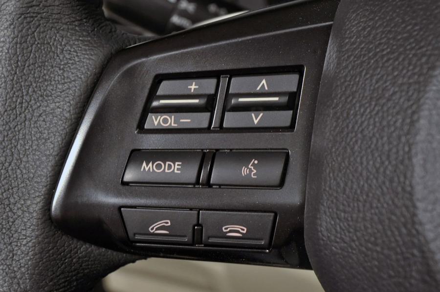  Subaru Impreza Sedan 2012 года  (фото 18 из 43)